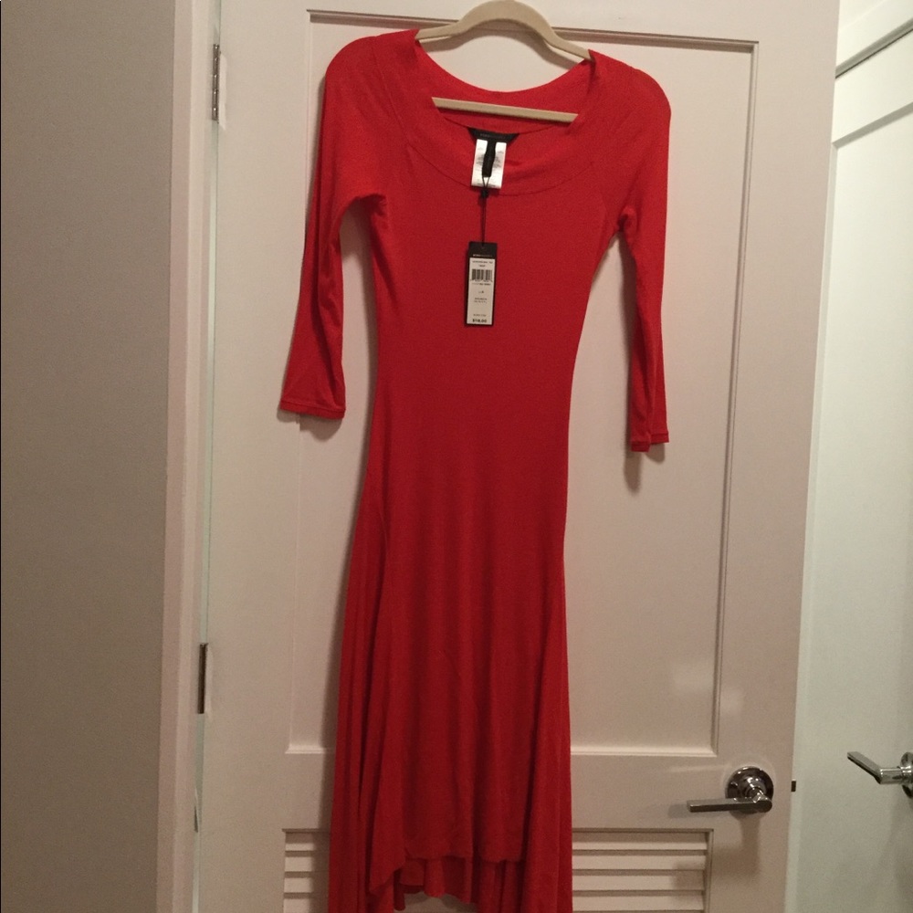Dresses - Picture 4 of 5
